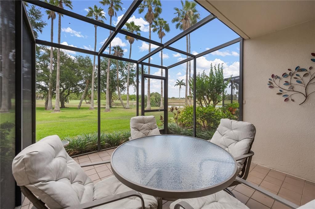 For Sale: $159,900 (2 beds, 2 baths, 978 Square Feet)