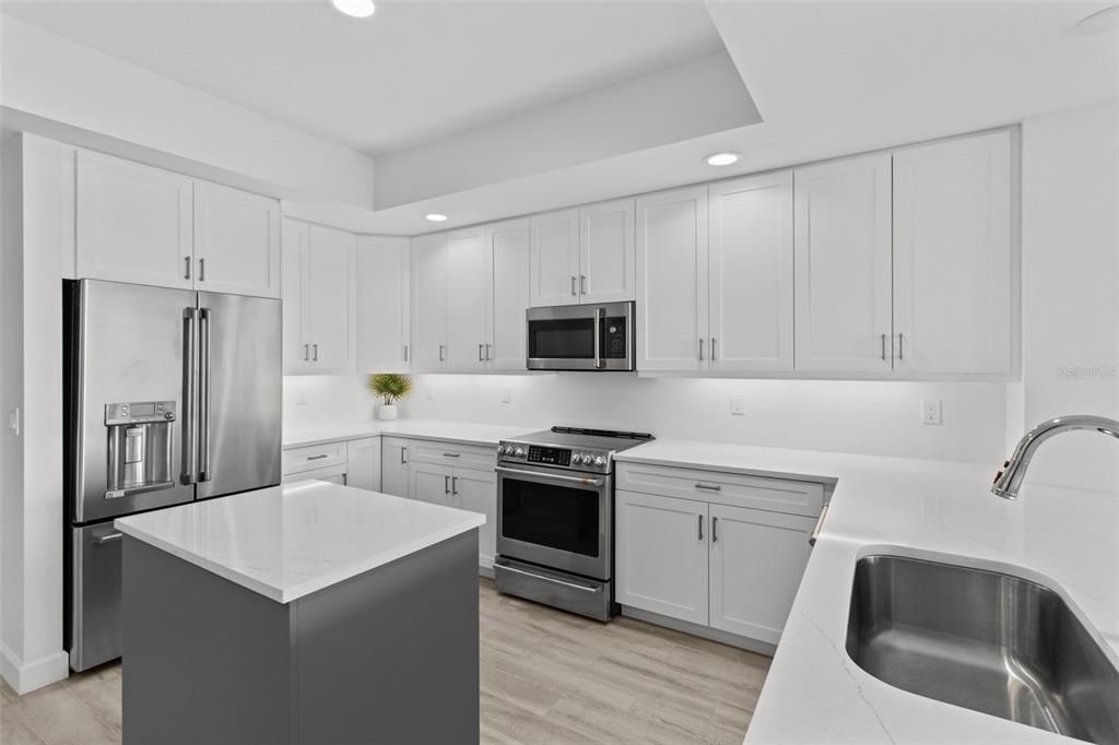 For Sale: $850,000 (3 beds, 2 baths, 1850 Square Feet)
