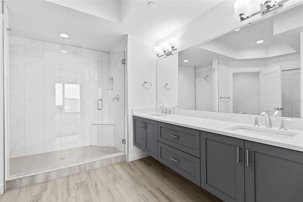 For Sale: $850,000 (3 beds, 2 baths, 1850 Square Feet)