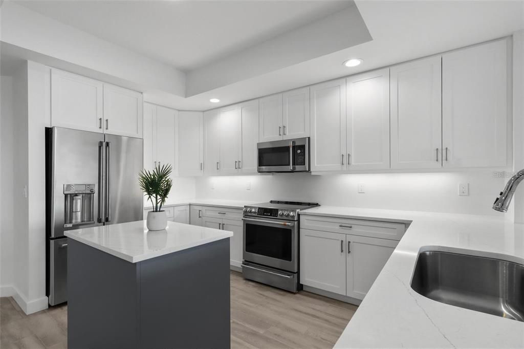 For Sale: $850,000 (3 beds, 2 baths, 1850 Square Feet)