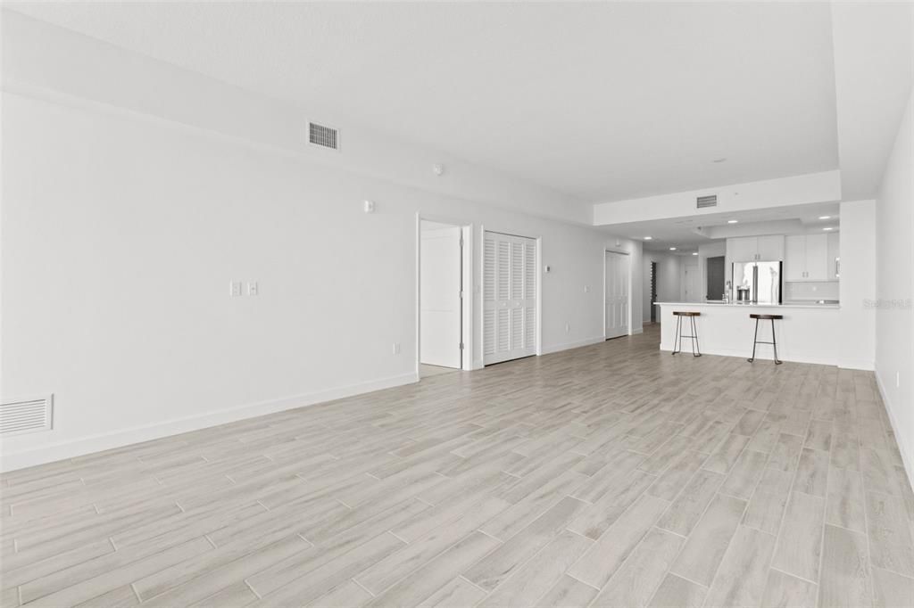 For Sale: $850,000 (3 beds, 2 baths, 1850 Square Feet)