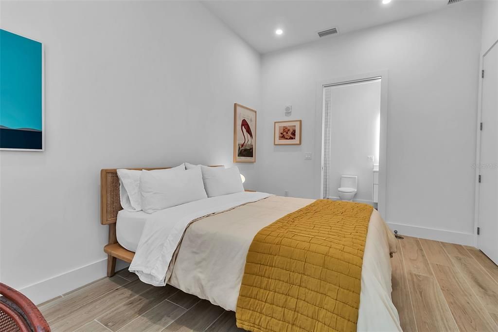 For Sale: $1,995,000 (3 beds, 3 baths, 2229 Square Feet)