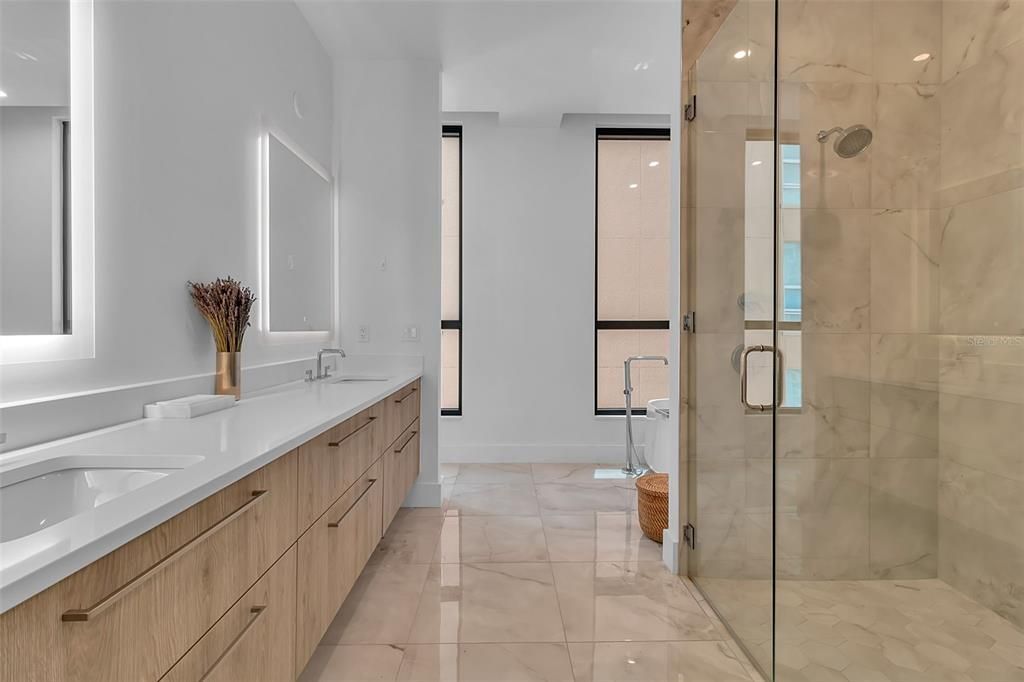 For Sale: $1,995,000 (3 beds, 3 baths, 2229 Square Feet)