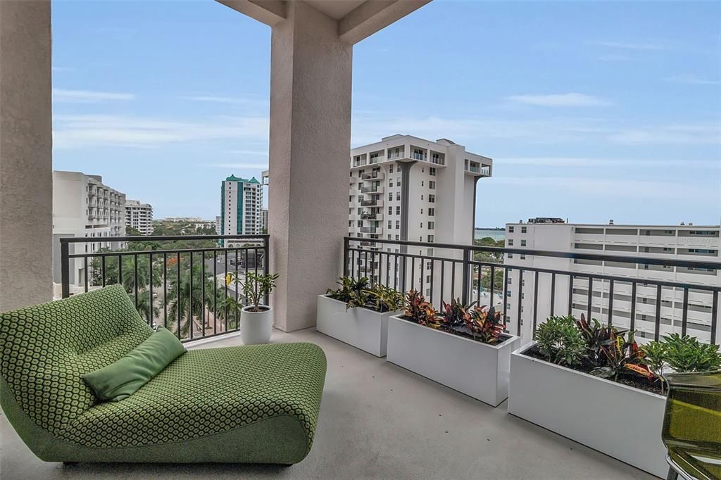 For Sale: $1,995,000 (3 beds, 3 baths, 2229 Square Feet)