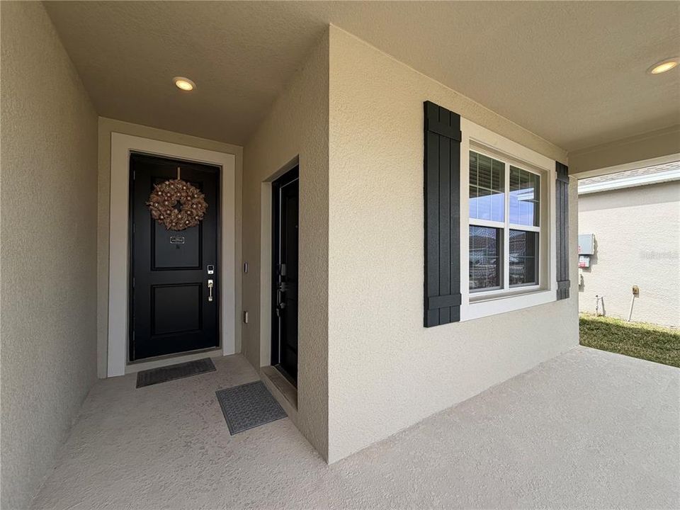 For Rent: $2,700 (4 beds, 3 baths, 2080 Square Feet)