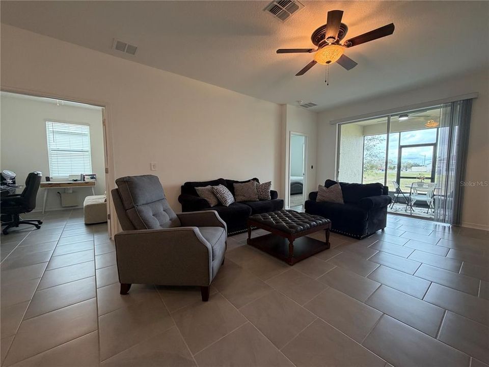 For Rent: $2,700 (4 beds, 3 baths, 2080 Square Feet)
