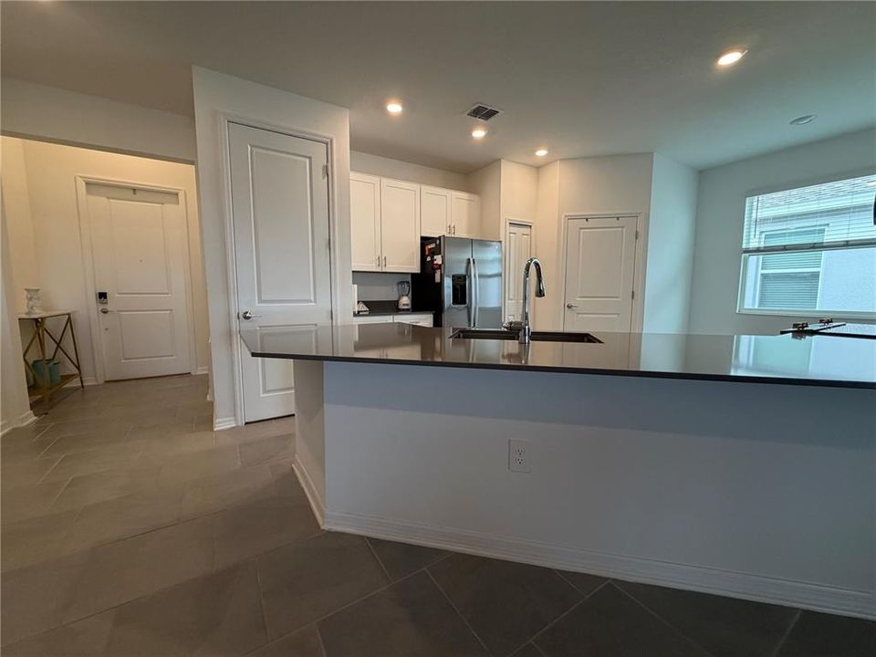 For Rent: $2,700 (4 beds, 3 baths, 2080 Square Feet)