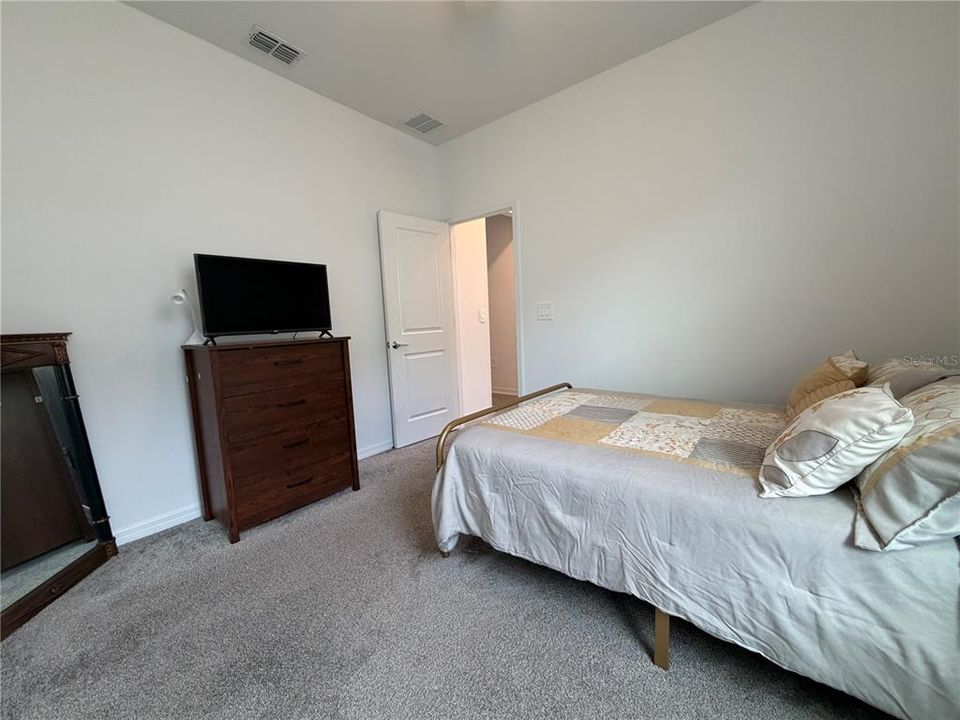For Rent: $2,700 (4 beds, 3 baths, 2080 Square Feet)
