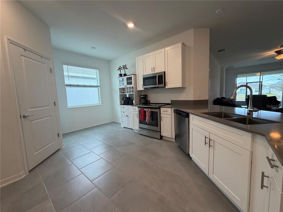 For Rent: $2,700 (4 beds, 3 baths, 2080 Square Feet)