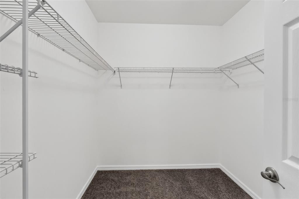 En Venta: $289,007 (4 camas, 2 baños, 1828 Pies cuadrados)