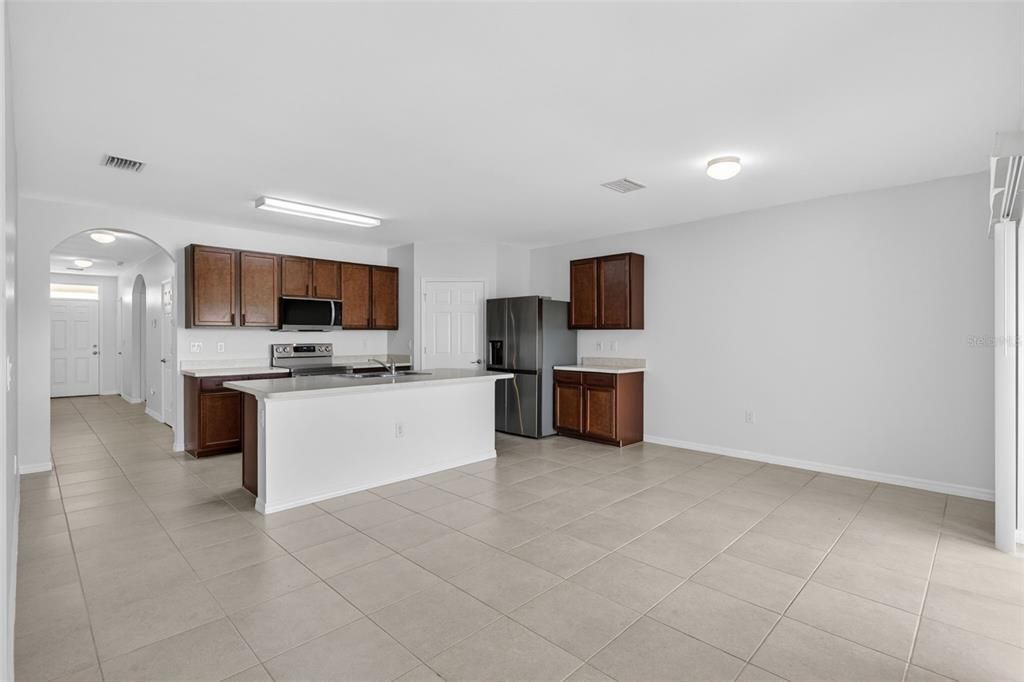En Venta: $289,007 (4 camas, 2 baños, 1828 Pies cuadrados)