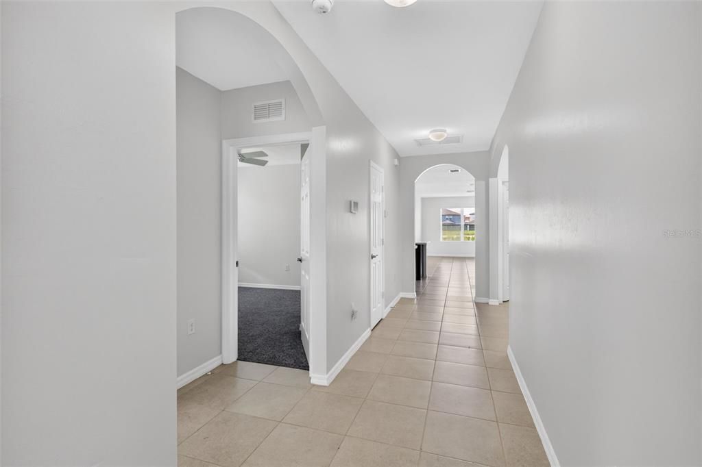 En Venta: $289,007 (4 camas, 2 baños, 1828 Pies cuadrados)