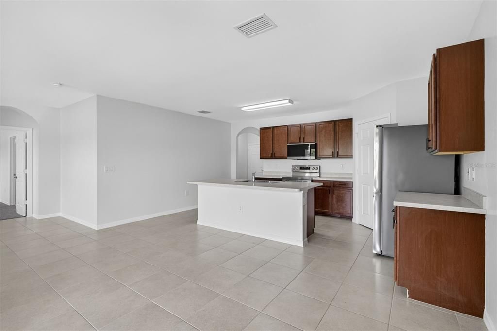 En Venta: $289,007 (4 camas, 2 baños, 1828 Pies cuadrados)