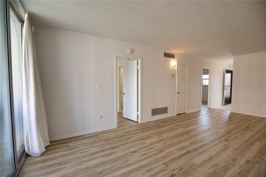 For Rent: $1,750 (2 beds, 2 baths, 900 Square Feet)