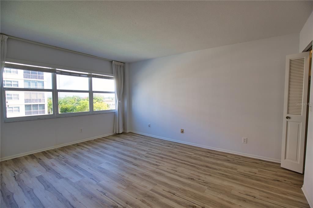 For Rent: $1,750 (2 beds, 2 baths, 900 Square Feet)