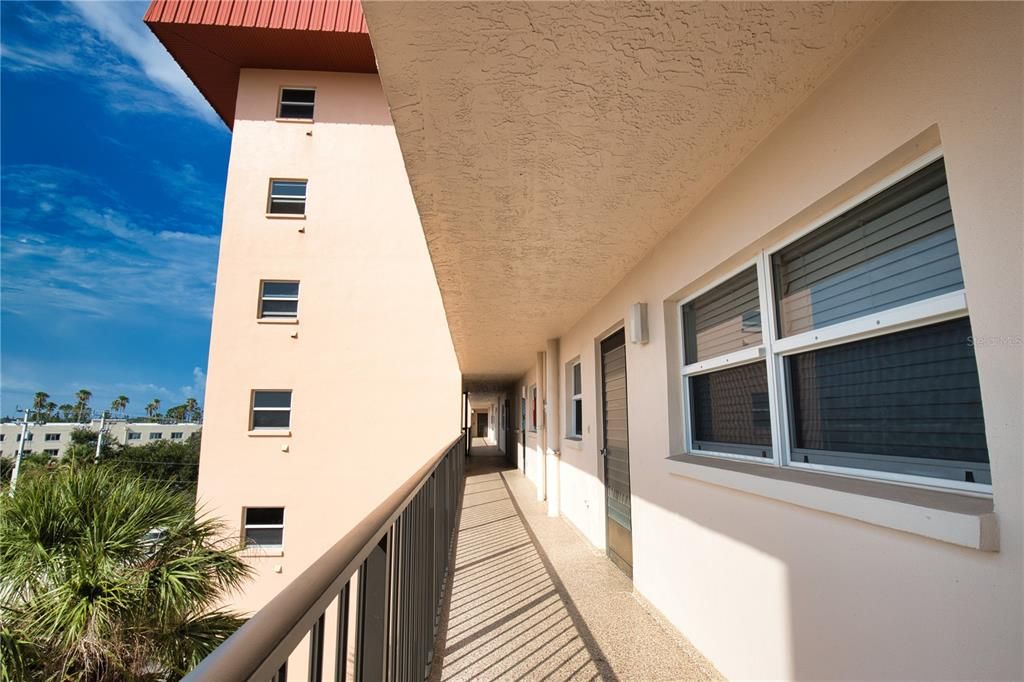 For Rent: $1,750 (2 beds, 2 baths, 900 Square Feet)
