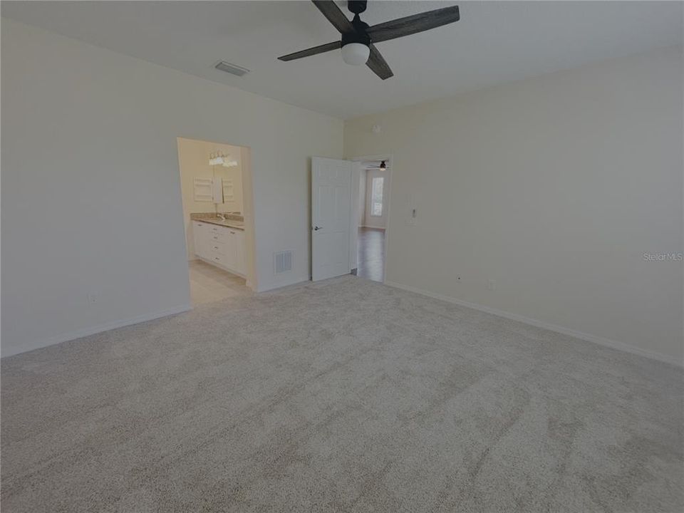 En Renta: $2,495 (2 camas, 2 baños, 1666 Pies cuadrados)