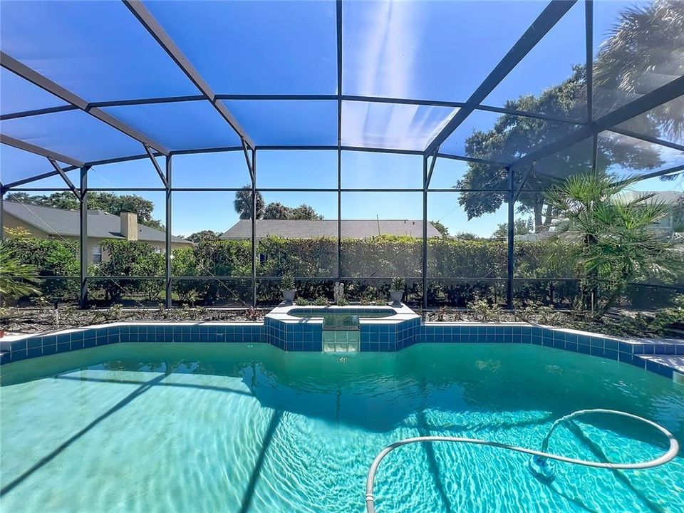 Activo con contrato: $824,000 (4 camas, 3 baños, 3040 Pies cuadrados)