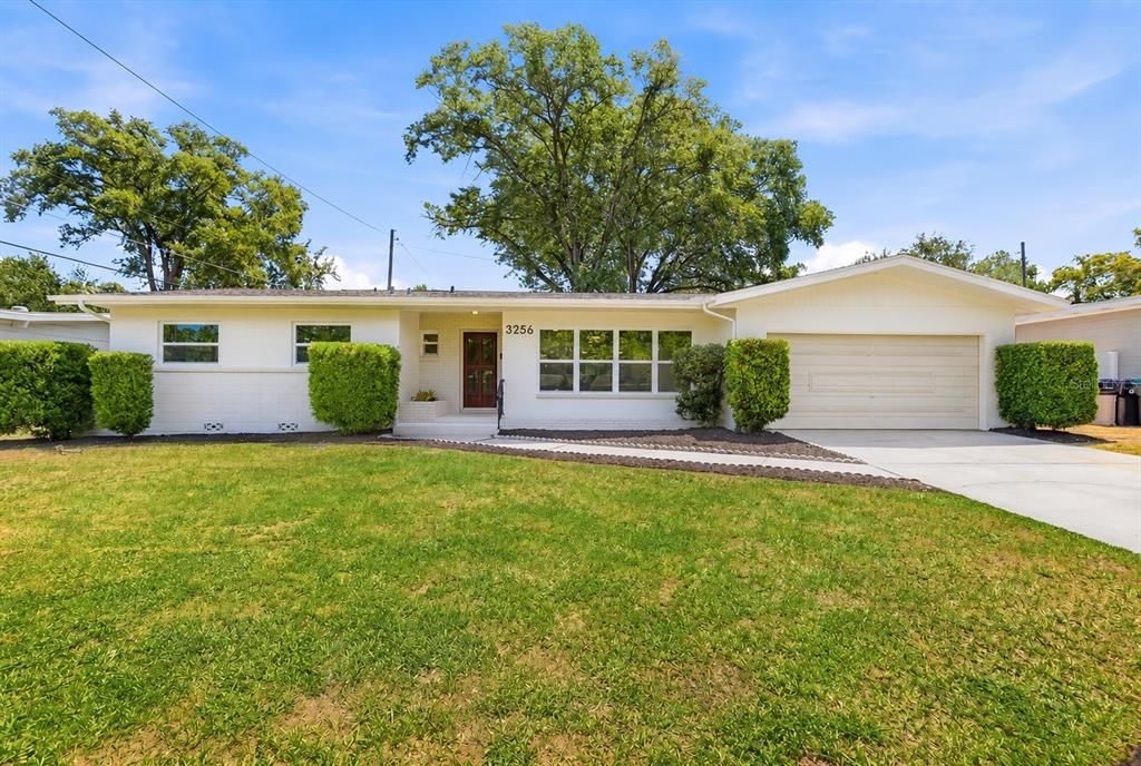 Vendido Recientemente: $679,900 (4 camas, 3 baños, 2344 Pies cuadrados)
