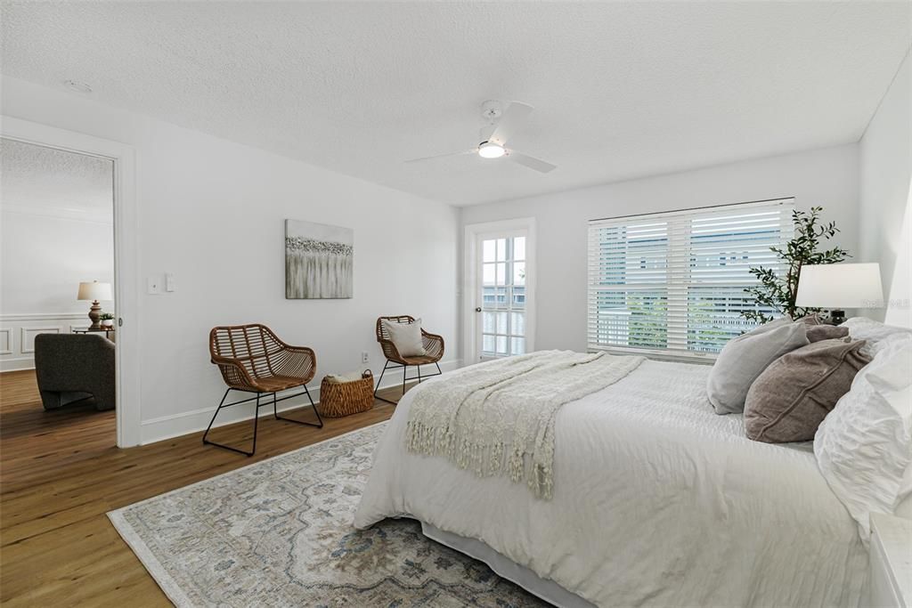 Active With Contract: $234,900 (2 beds, 2 baths, 1300 Square Feet)