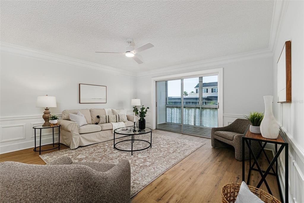 Active With Contract: $234,900 (2 beds, 2 baths, 1300 Square Feet)