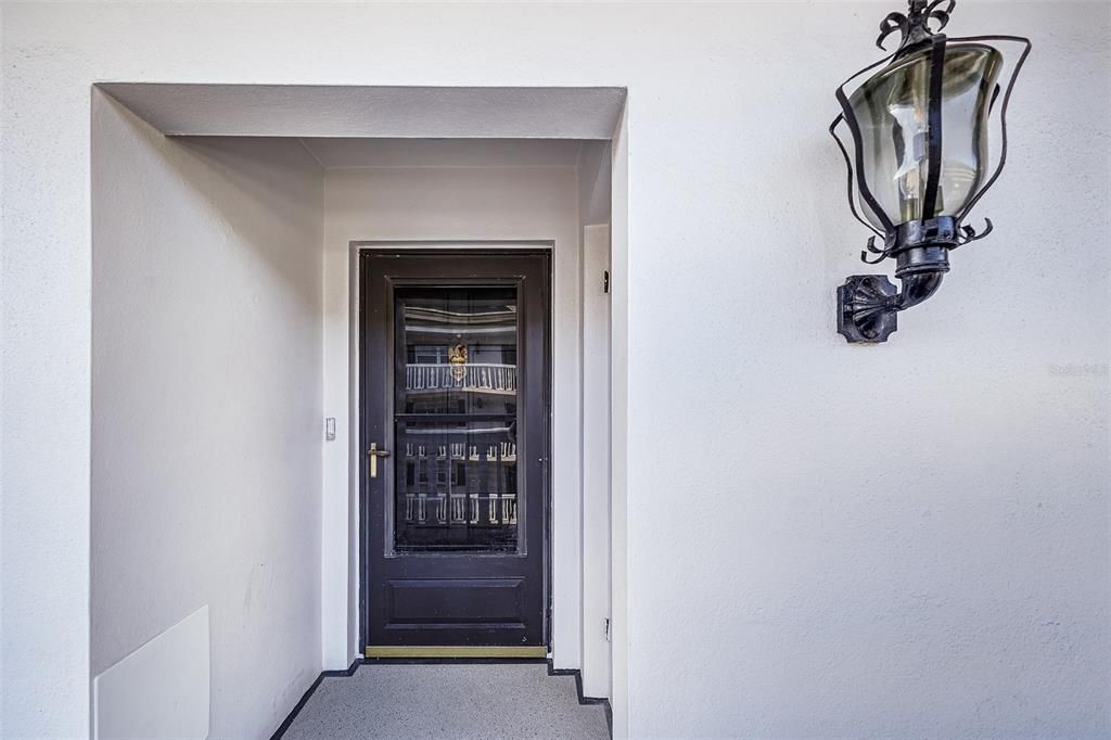 Active With Contract: $234,900 (2 beds, 2 baths, 1300 Square Feet)