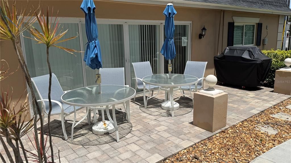 Active With Contract: $234,900 (2 beds, 2 baths, 1300 Square Feet)