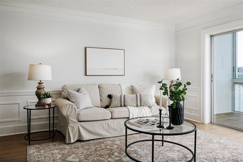 Active With Contract: $234,900 (2 beds, 2 baths, 1300 Square Feet)