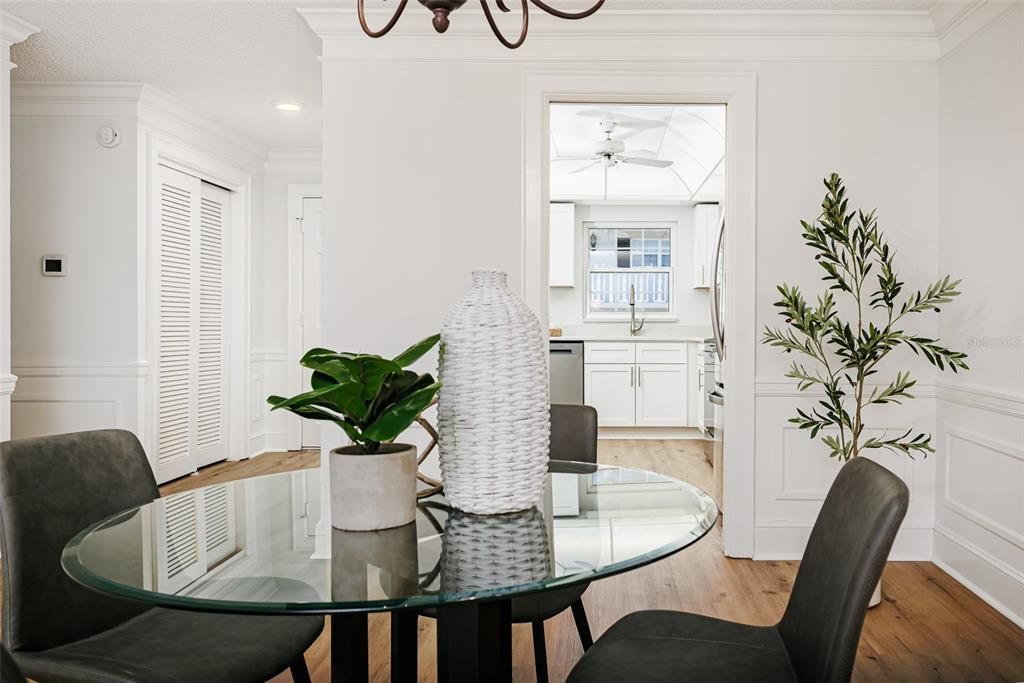 Active With Contract: $234,900 (2 beds, 2 baths, 1300 Square Feet)