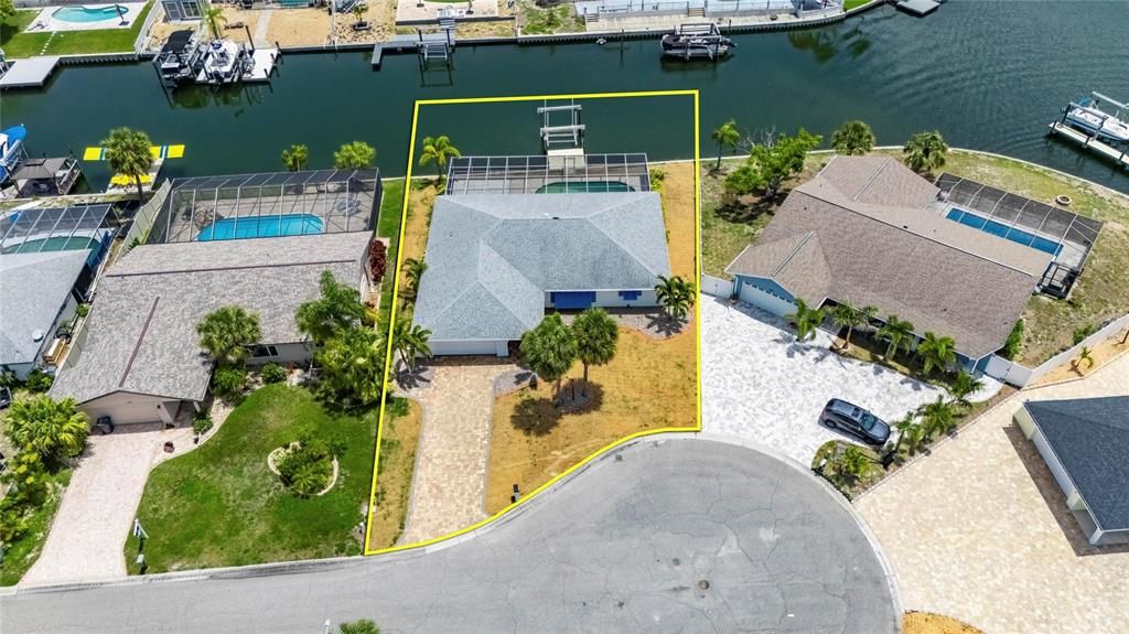 For Rent: $4,200 (3 beds, 2 baths, 1636 Square Feet)