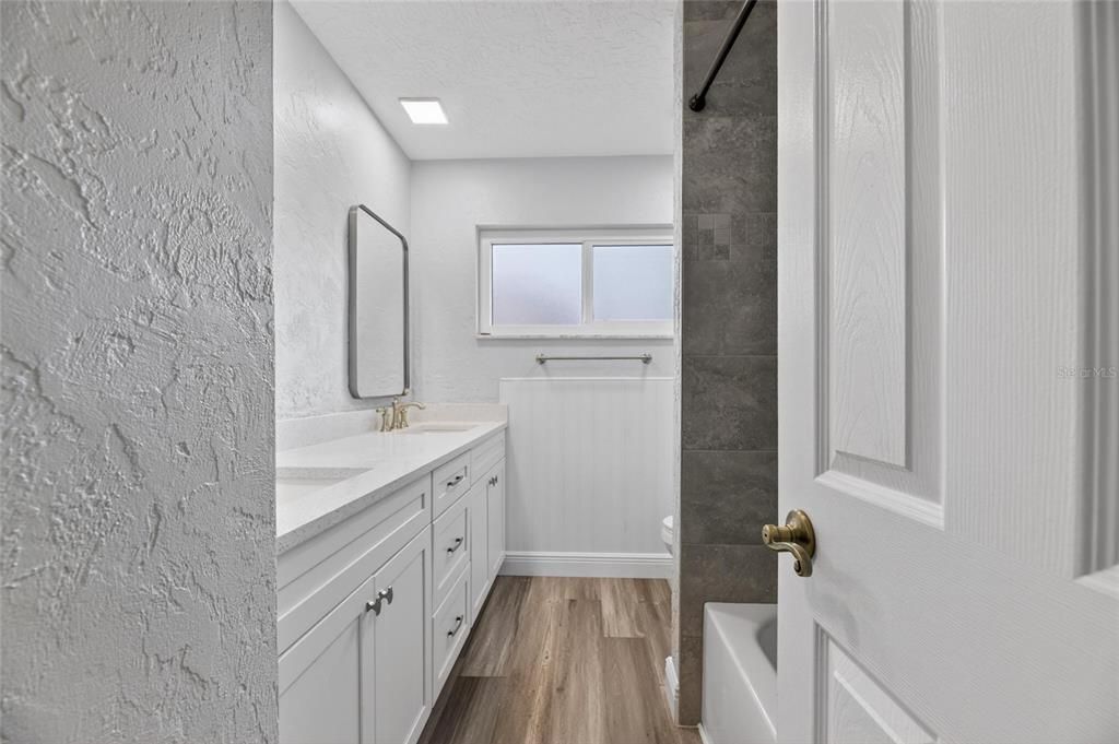 For Rent: $4,200 (3 beds, 2 baths, 1636 Square Feet)