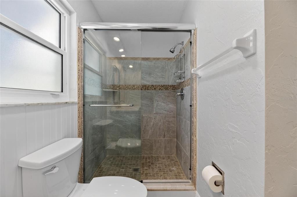 For Rent: $4,200 (3 beds, 2 baths, 1636 Square Feet)