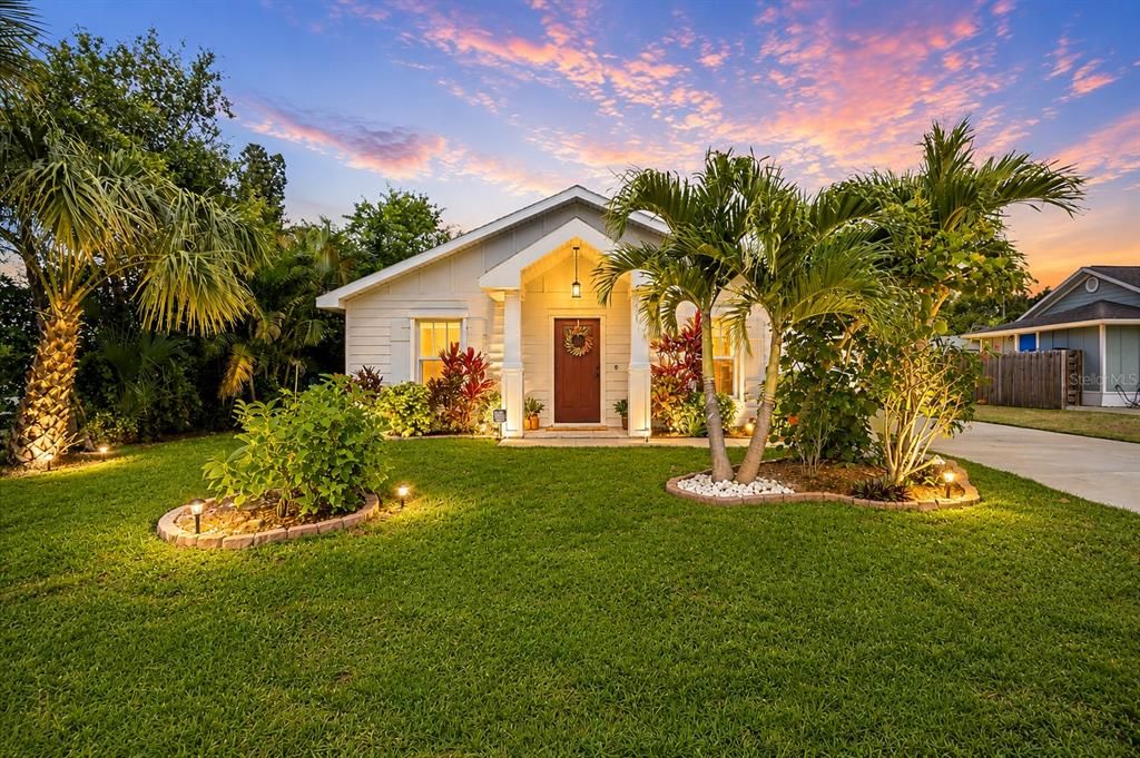 For Sale: $465,000 (3 beds, 2 baths, 1620 Square Feet)