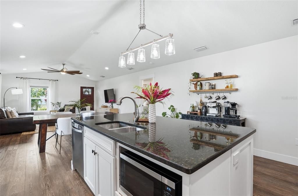 For Sale: $465,000 (3 beds, 2 baths, 1620 Square Feet)