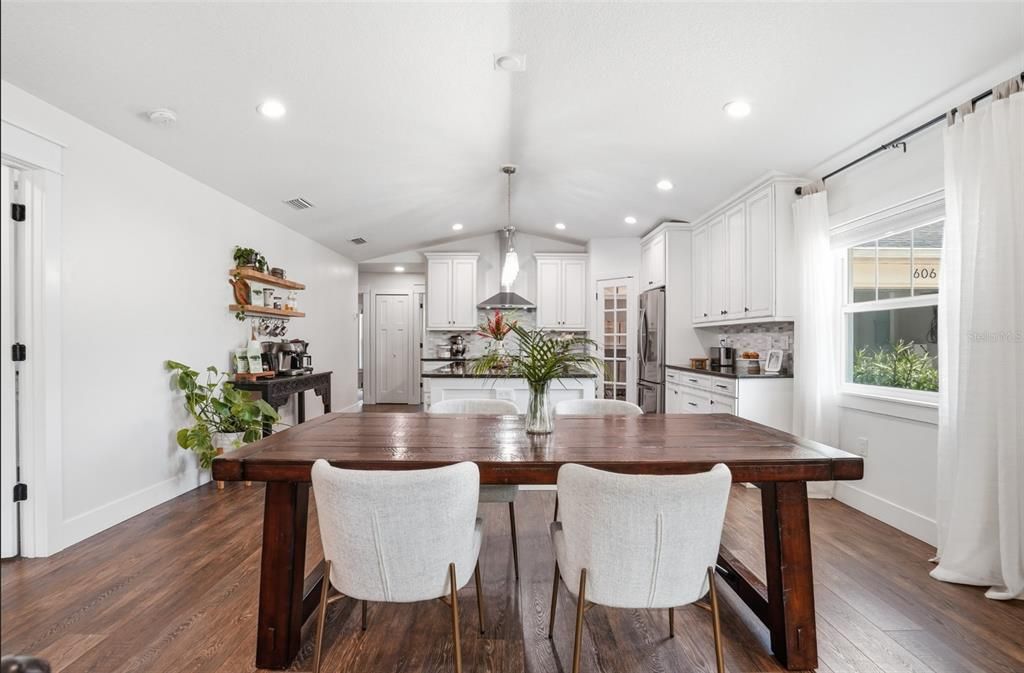 For Sale: $465,000 (3 beds, 2 baths, 1620 Square Feet)