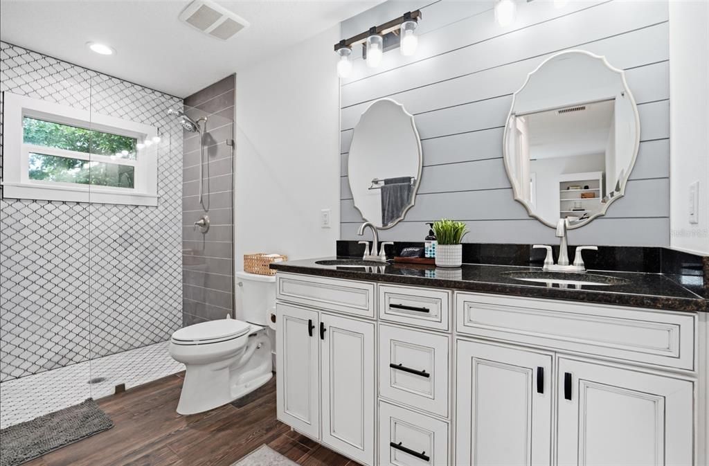 For Sale: $465,000 (3 beds, 2 baths, 1620 Square Feet)