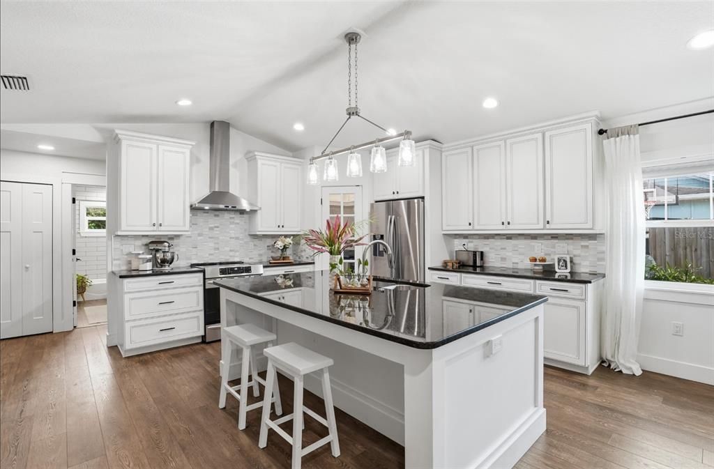 For Sale: $465,000 (3 beds, 2 baths, 1620 Square Feet)