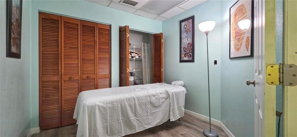 For Sale: $262,500 (0 beds, 0 baths, 1050 Square Feet)