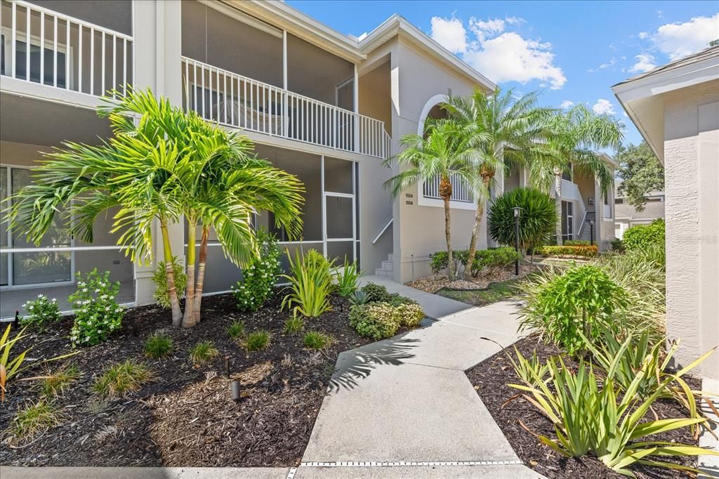 For Sale: $345,000 (2 beds, 2 baths, 1333 Square Feet)