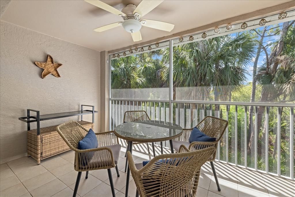 For Sale: $345,000 (2 beds, 2 baths, 1333 Square Feet)
