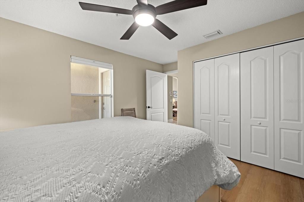 For Sale: $345,000 (2 beds, 2 baths, 1333 Square Feet)