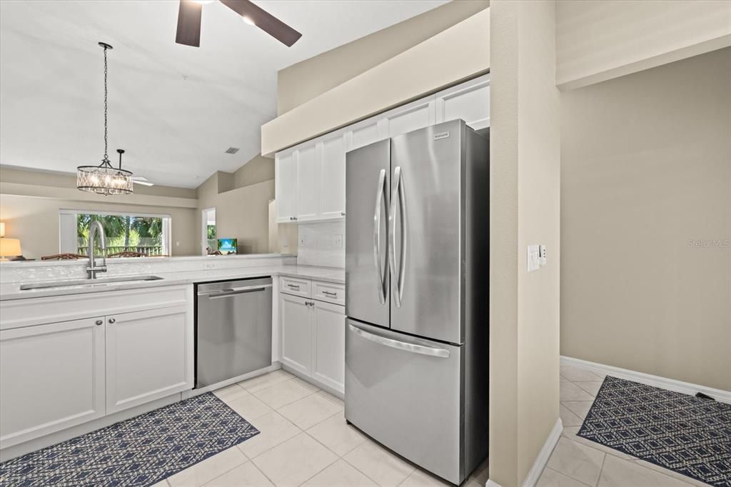 For Sale: $345,000 (2 beds, 2 baths, 1333 Square Feet)