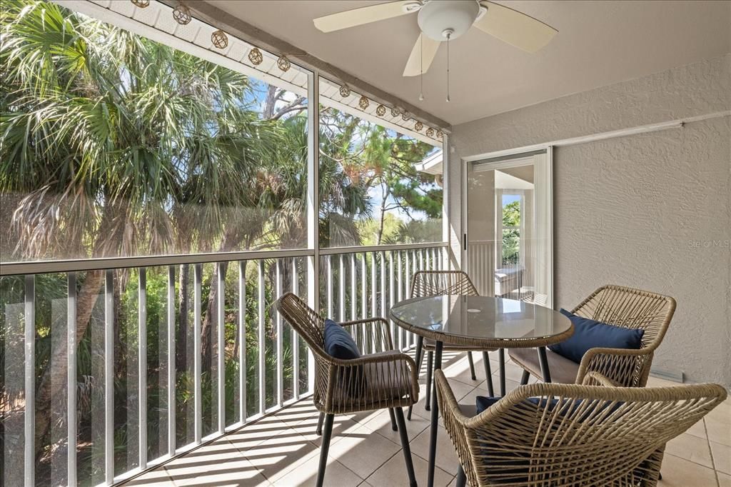 For Sale: $345,000 (2 beds, 2 baths, 1333 Square Feet)