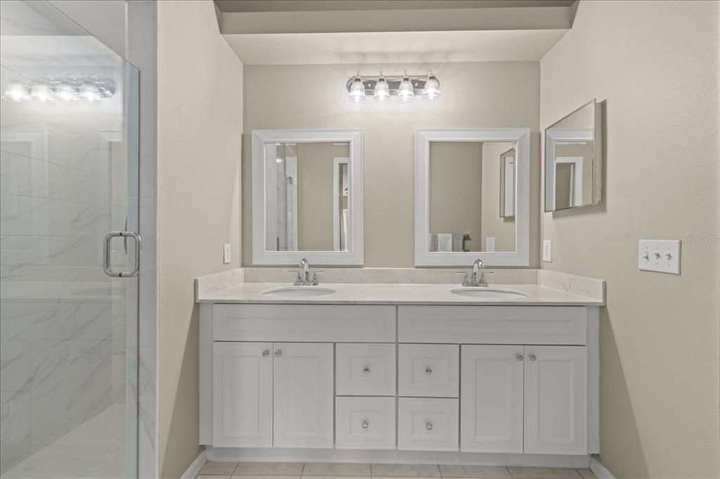 For Sale: $345,000 (2 beds, 2 baths, 1333 Square Feet)