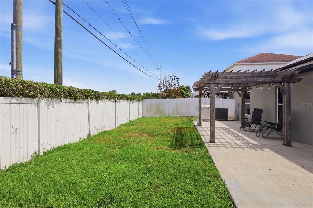 Activo con contrato: $420,000 (4 camas, 2 baños, 2021 Pies cuadrados)