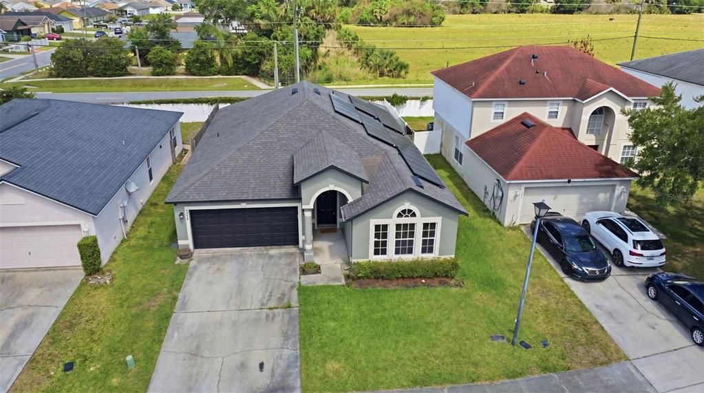 Activo con contrato: $420,000 (4 camas, 2 baños, 2021 Pies cuadrados)