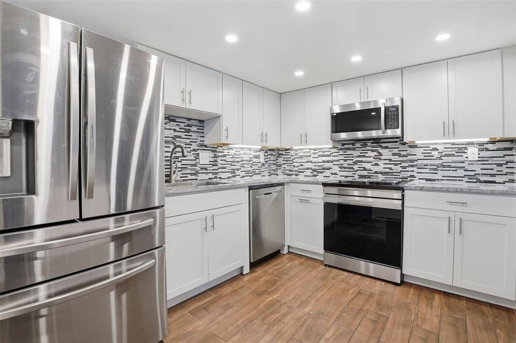 Activo con contrato: $260,000 (3 camas, 2 baños, 1565 Pies cuadrados)