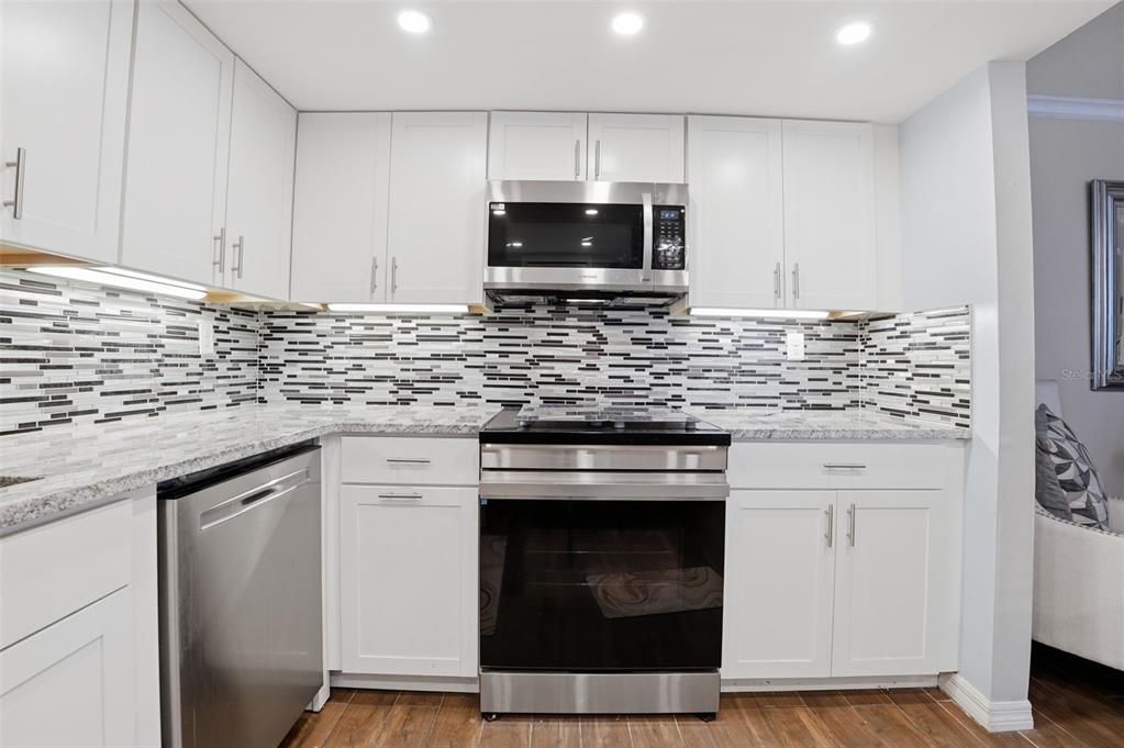 Activo con contrato: $260,000 (3 camas, 2 baños, 1565 Pies cuadrados)