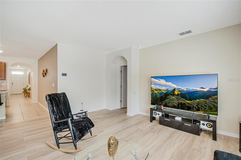 For Sale: $339,000 (4 beds, 2 baths, 1851 Square Feet)