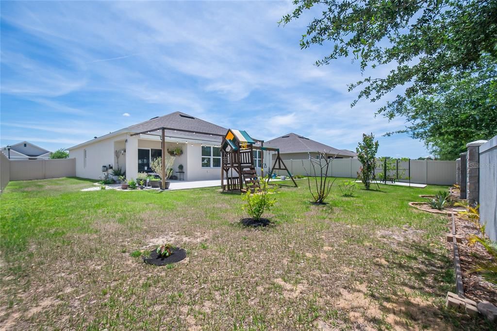 For Sale: $339,000 (4 beds, 2 baths, 1851 Square Feet)
